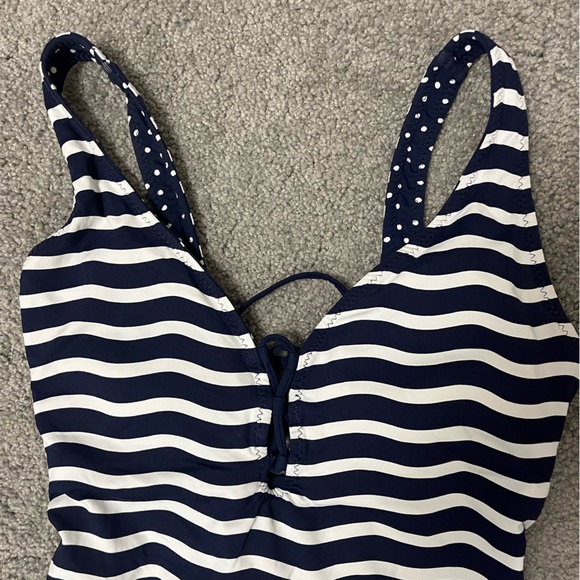 Tommy Bahama Sea Swell Reversible One Piece - Navy Blue & White - Size 8 - Picture 4 of 13